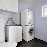 Charming House With Fireplace, Great Views And Free Parking