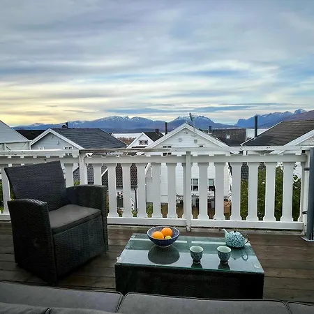 Charming House With Fireplace, Great Views And Free Parking Tromsø