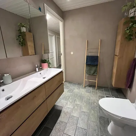 Charming House With Fireplace, Great Views And Free Parking Casa de Férias