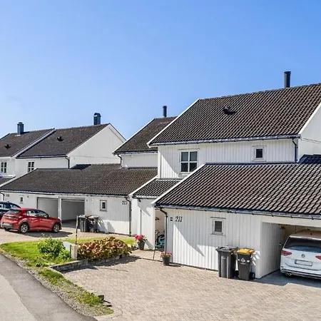 Charming House With Fireplace, Great Views And Free Parking Ferienhaus Tromsø