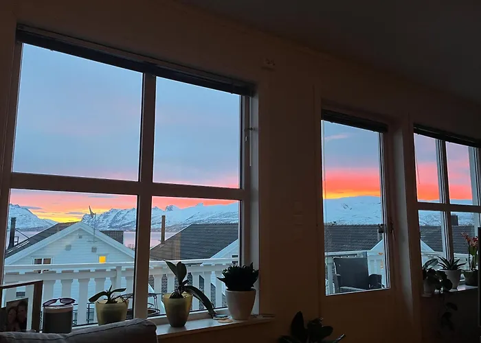 Charming House With Fireplace, Great Views And Free Parking Ferienhaus *
