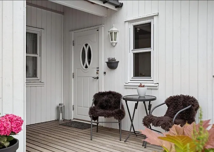Charming House With Fireplace, Great Views And Free Parking Tromsø