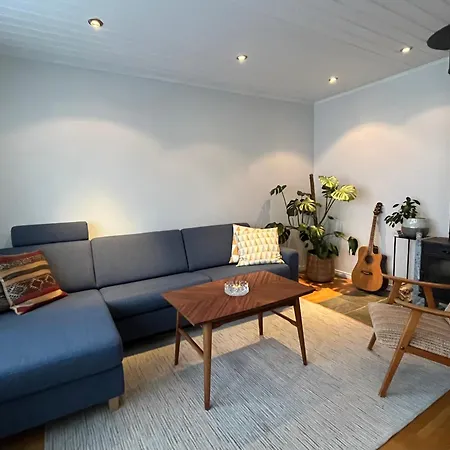 Charming House With Fireplace, Great Views And Free Parking