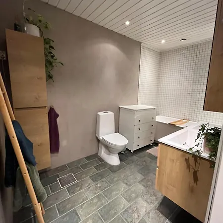 Charming House With Fireplace, Great Views And Free Parking *